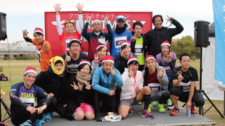 サンタになって走り、震災被災地の子供たちにプレゼントを届けよう