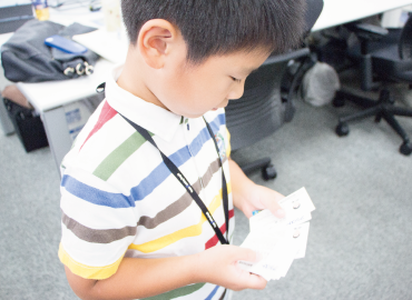 アシスト「子ども参観日」：名刺交換2