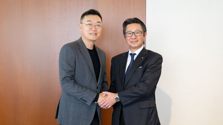 左：I-ON　CEO / Founder オ・ジェチョル 氏、右：アシスト　代表取締役社長　大塚 辰男