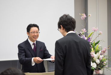 大塚さんから手渡し